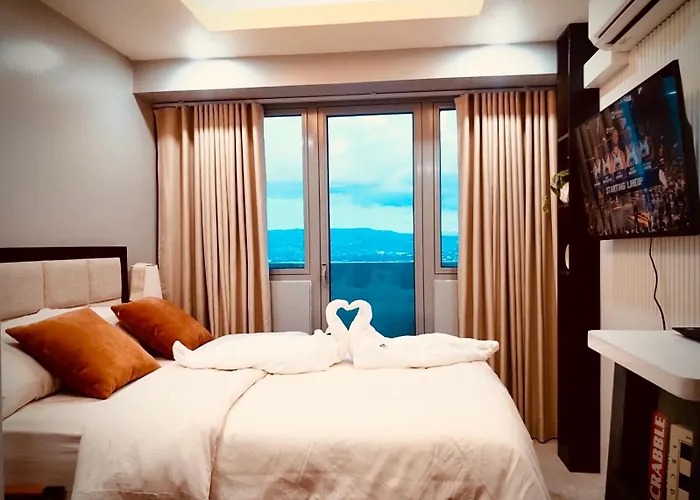 Serene Luxury Quezon By Jorel 4*